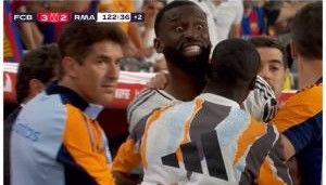 吕迪格朝场内扔东西！塞尔：球员可能停赛4-12场